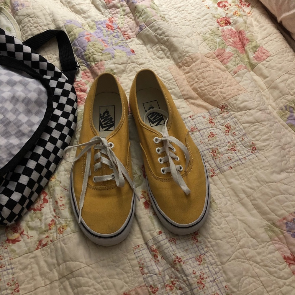yellow vans :p